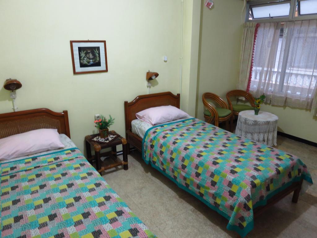 Enny'S Guest House Маланг Стая снимка