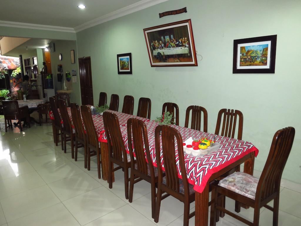 Enny'S Guest House Маланг Екстериор снимка